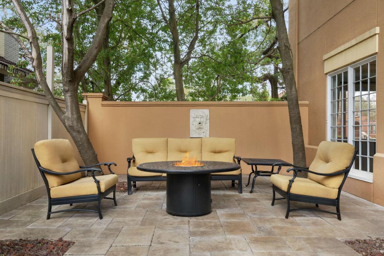 Hampton Inn New Orleans/St.Charles Ave Exterior photo