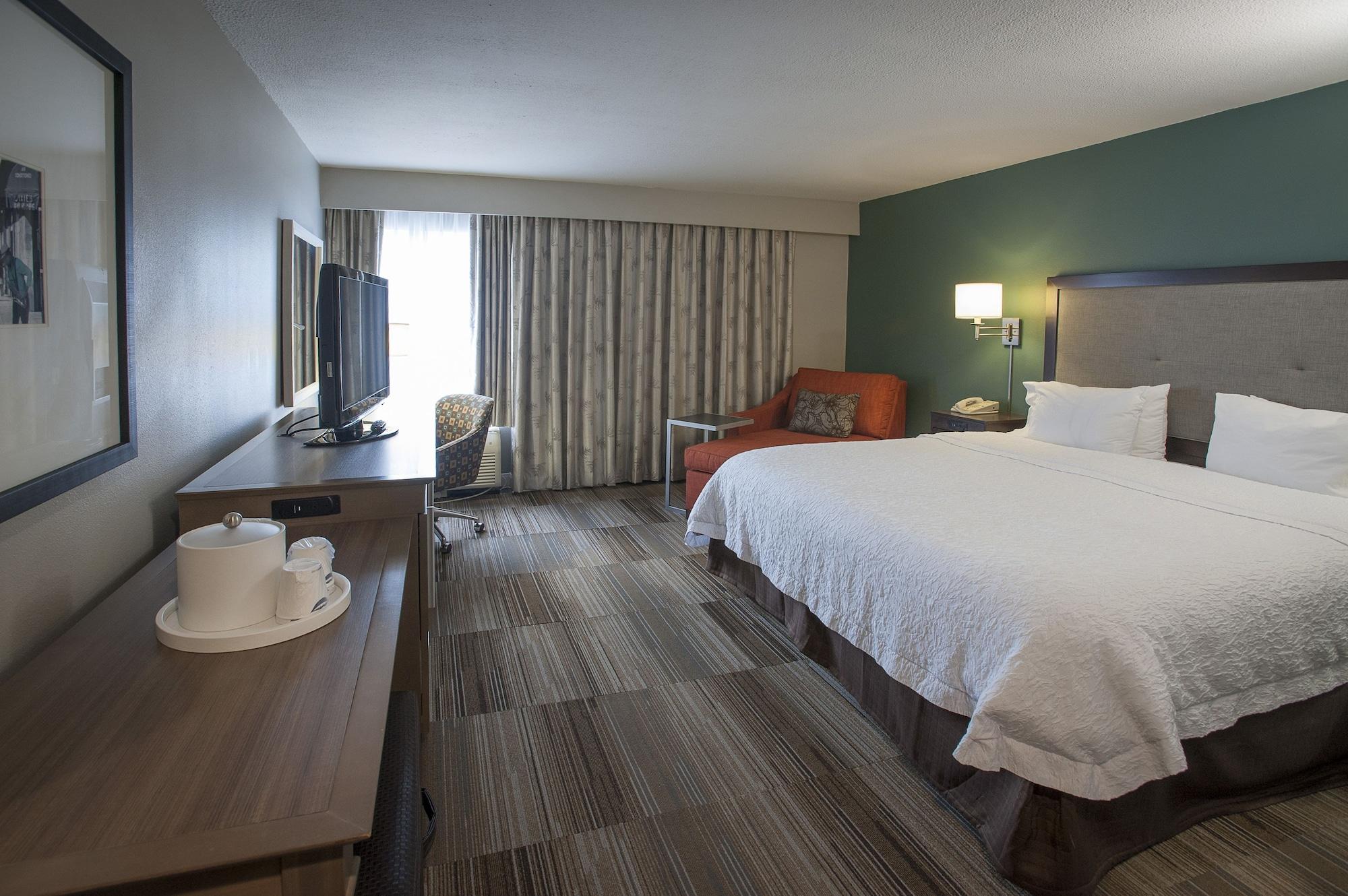 Hampton Inn New Orleans/St.Charles Ave Exterior photo