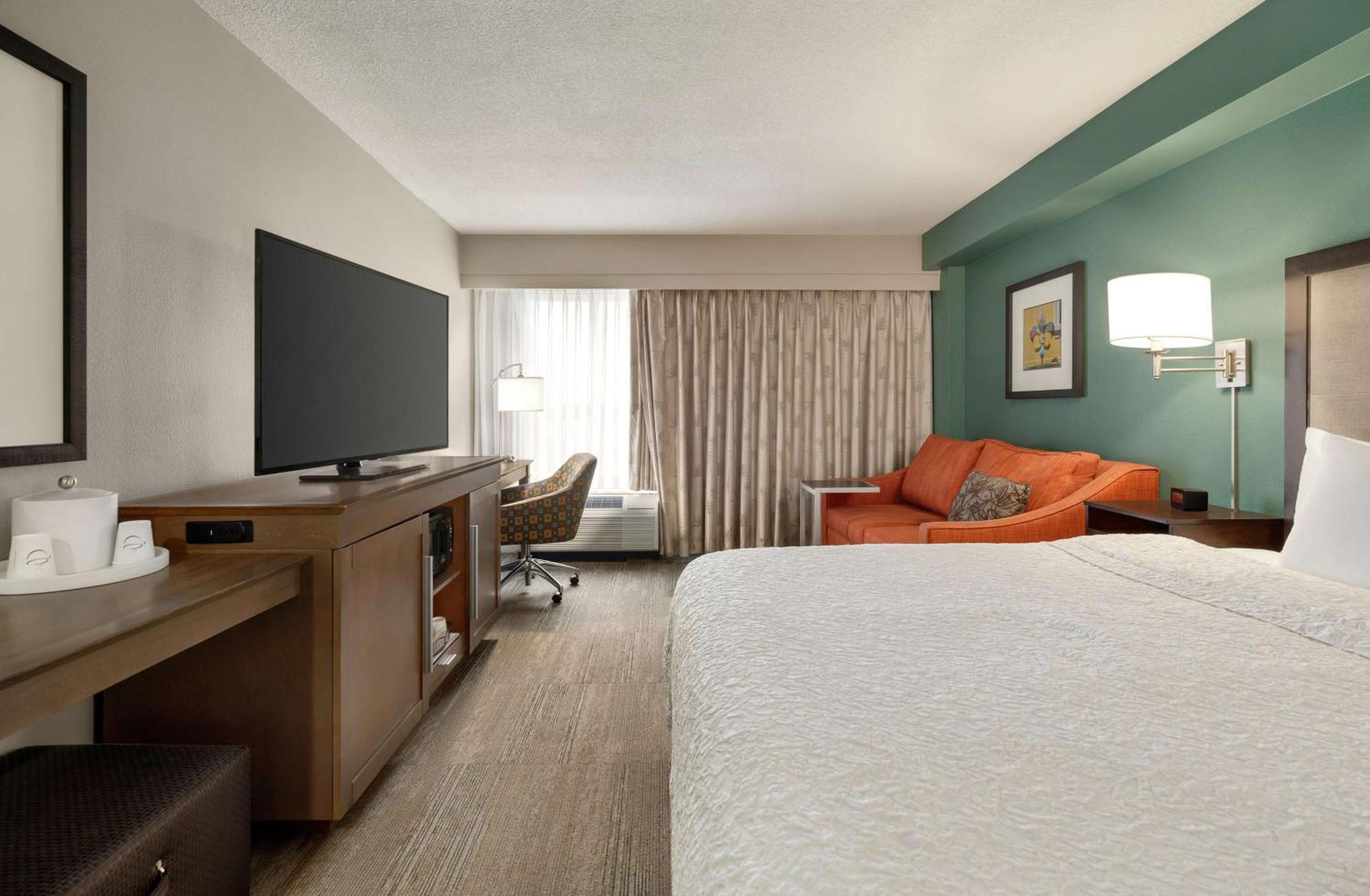 Hampton Inn New Orleans/St.Charles Ave Exterior photo